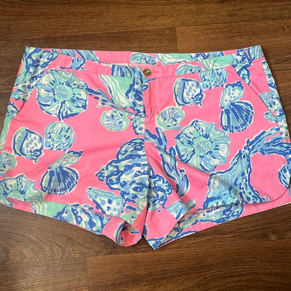 Women’s Lilly Pulitzer Shorts Size 16